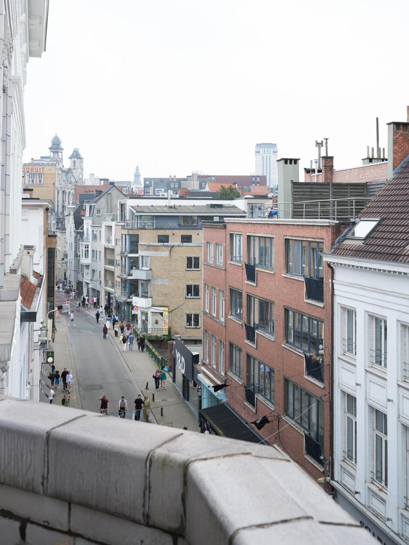 Appartement Ce 2 *